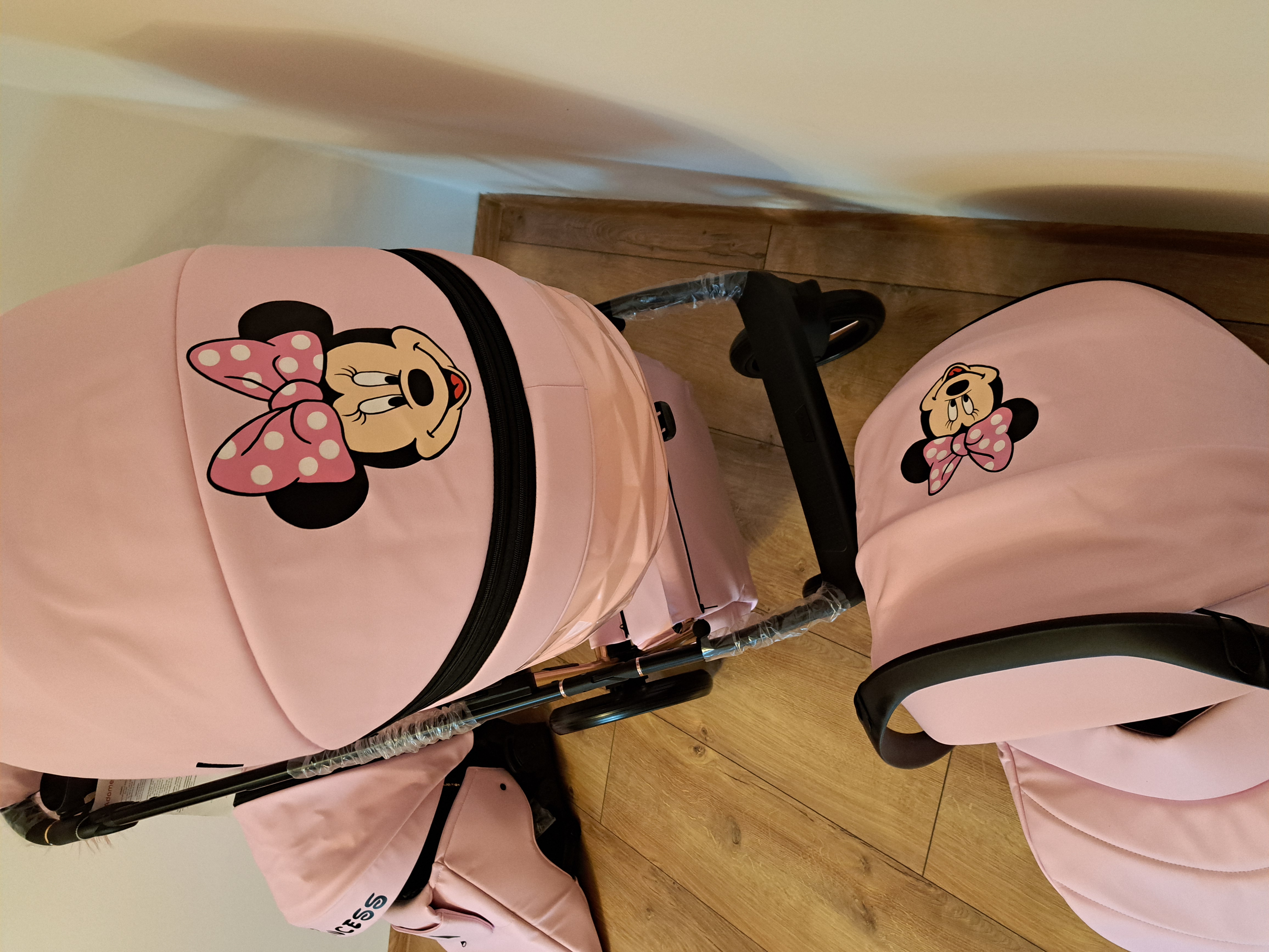 Ručne maľovaný kočík 3v1 Minnie