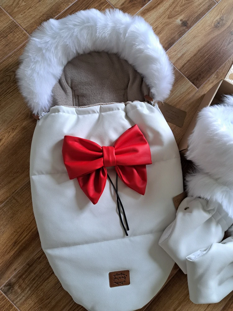 Dekoračná mašľa červená eko koža