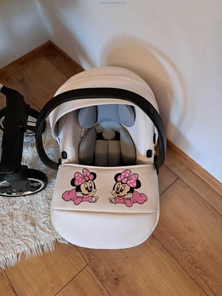 Ručne maľovaný kočík 3V1