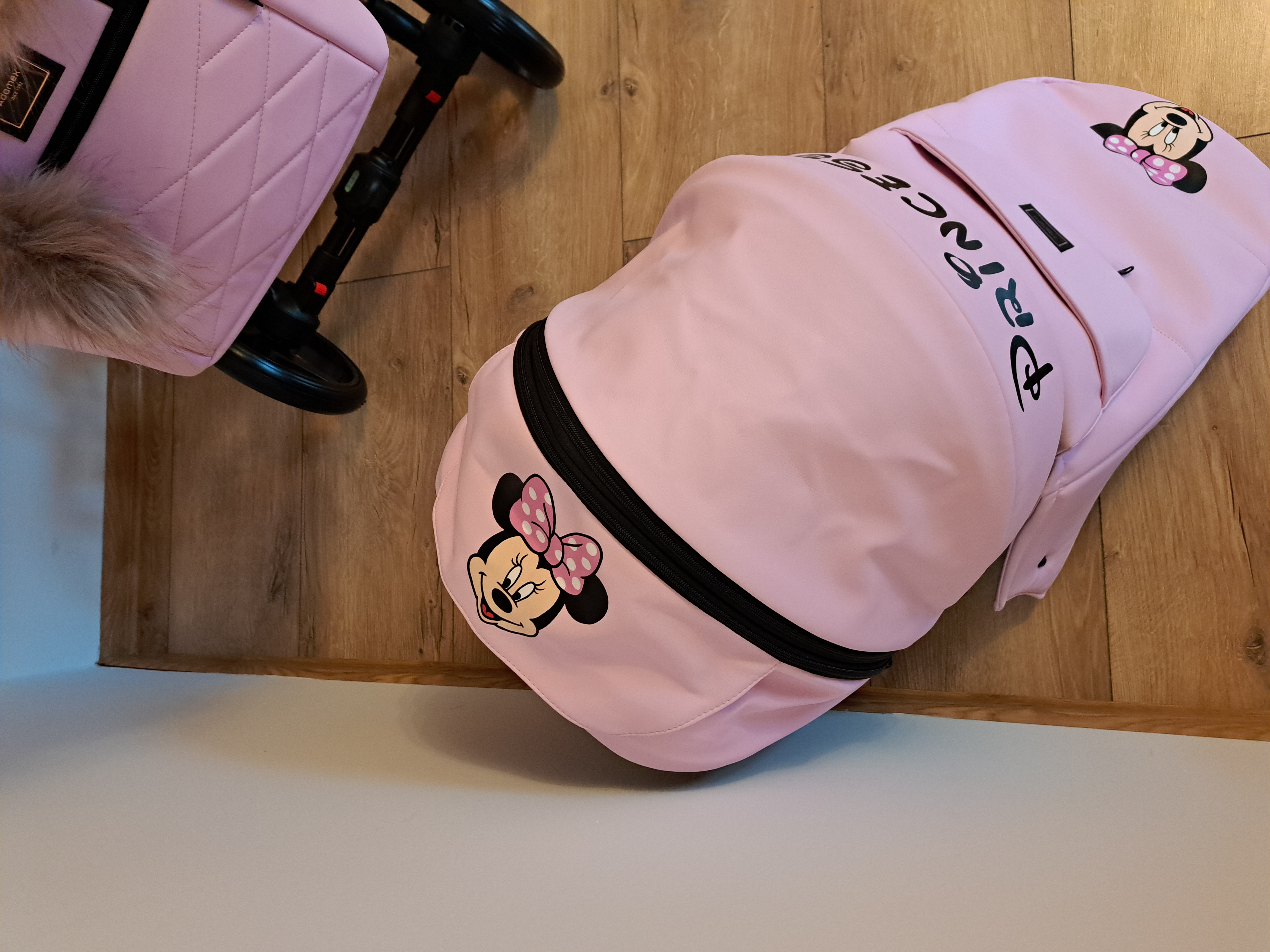Ručne maľovaný kočík 3v1 Minnie